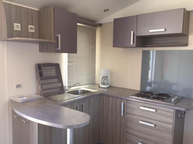 פור-א-נובל Celine Mobil Home מראה חיצוני תמונה