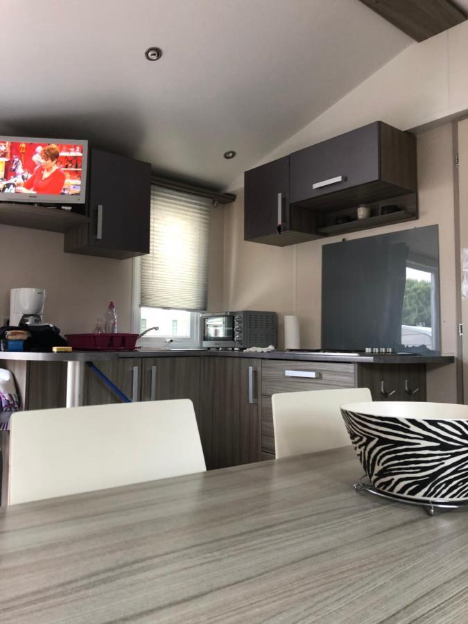 פור-א-נובל Celine Mobil Home מראה חיצוני תמונה
