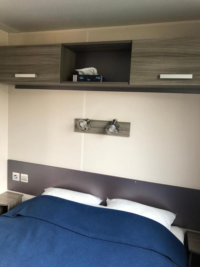 פור-א-נובל Celine Mobil Home מראה חיצוני תמונה